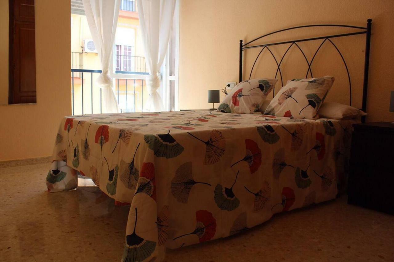 Renovado Y Muy Cerca Del Centro Urbano Apartment Malaga Bagian luar foto