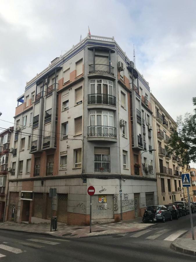 Renovado Y Muy Cerca Del Centro Urbano Apartment Malaga Bagian luar foto